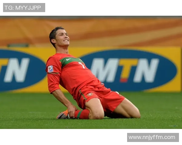 足球明星在赛场上滑行的高清精彩瞬间尽显风采与魅力 足球明星在赛场上滑行的高清精彩瞬间尽显风采与魅力