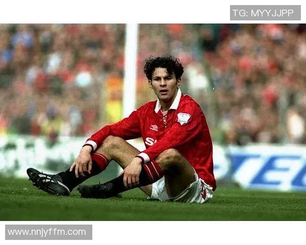 足球巨星西罗的传奇生涯与辉煌成就全方位解析