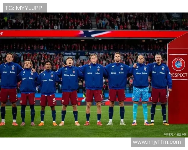 新一代足球中锋崛起热门潜力明星引领赛场风潮