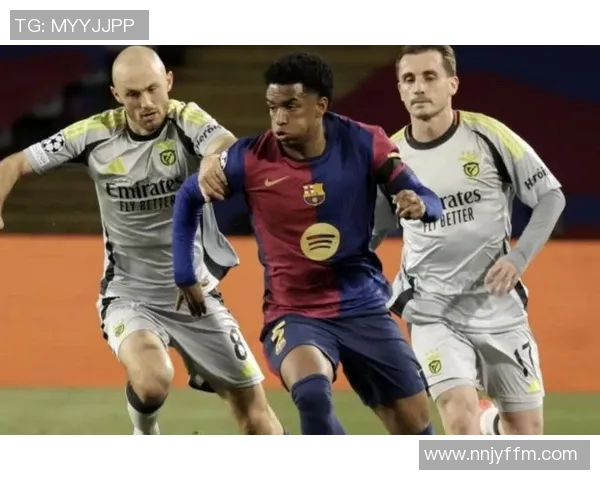 足球明星阿尔巴精彩瞬间图片合集展现他的风采与魅力 足球明星阿尔巴精彩瞬间图片合集展现他的风采与魅力