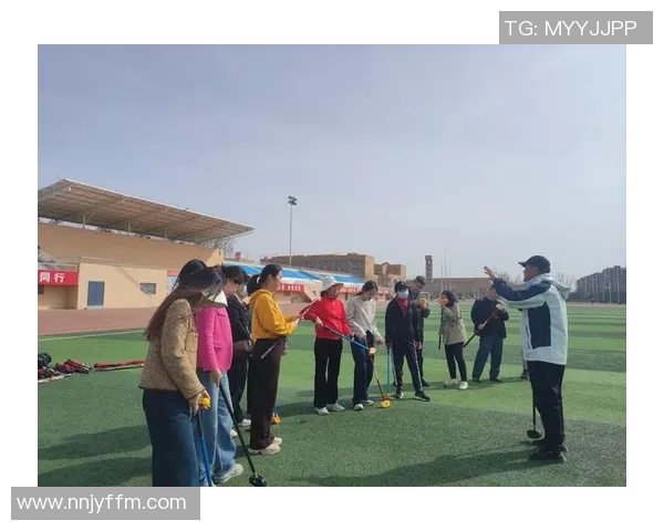 在体育课上体验团队合作与个人挑战的乐趣与成长